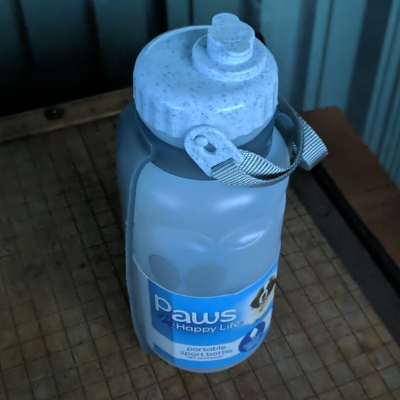 NIP PAWS Dog Portable Sport Bottle - Picture 3 of 3